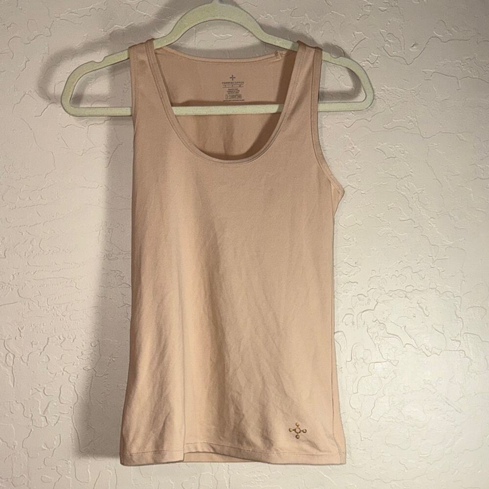 Tommie Copper women's infrared compression support tank top in a nude color